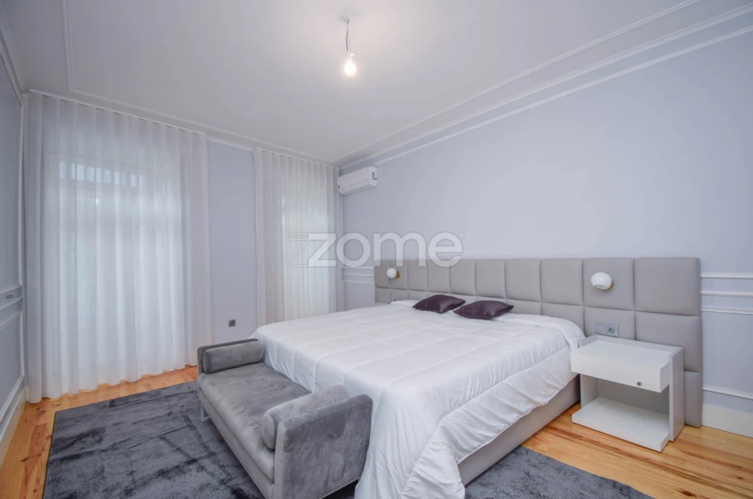 Apartamento T2 para Arrendamento em Santo António Foto 7