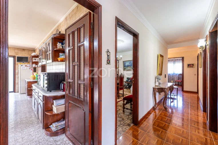 Moradia T6 para Venda em São Roque Foto 20