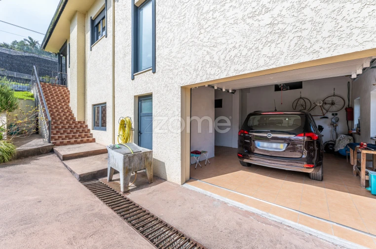 Moradia T6 para Venda em São Roque Foto 51