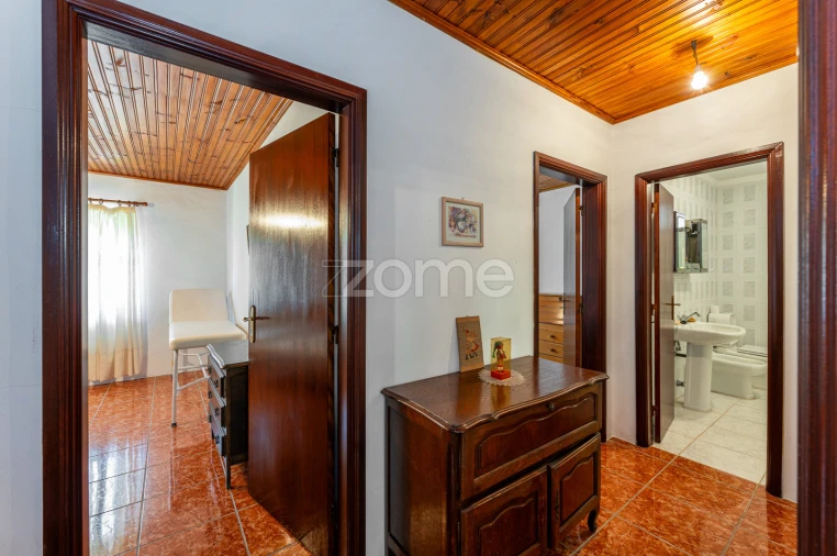 Moradia T6 para Venda em São Roque Foto 59