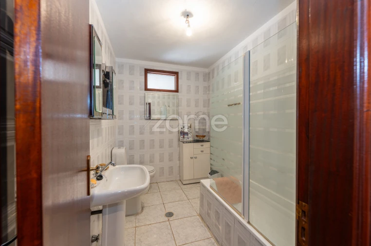 Moradia T6 para Venda em São Roque Foto 60