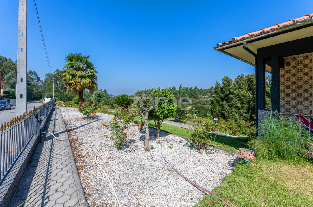 Moradia T6 para Venda em São Roque Foto 8