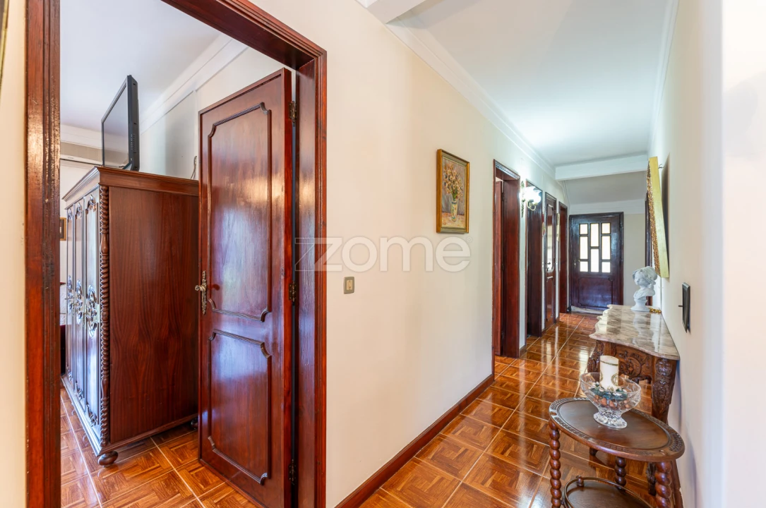 Moradia T6 para Venda em São Roque Foto 24