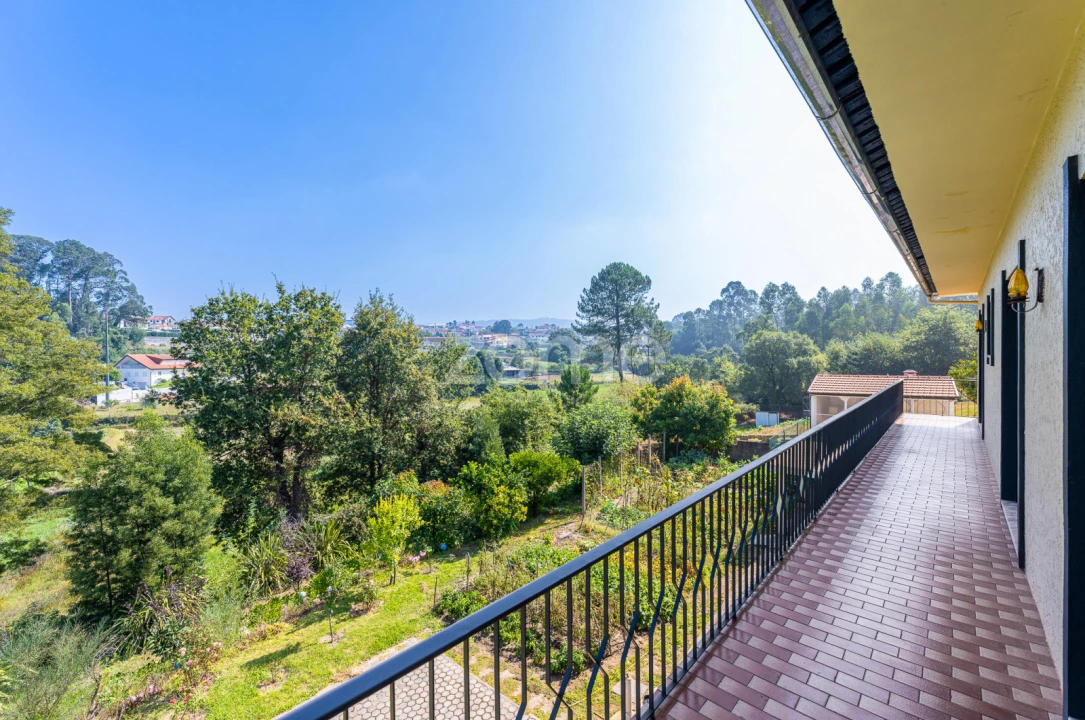 Moradia T6 para Venda em São Roque Foto 35