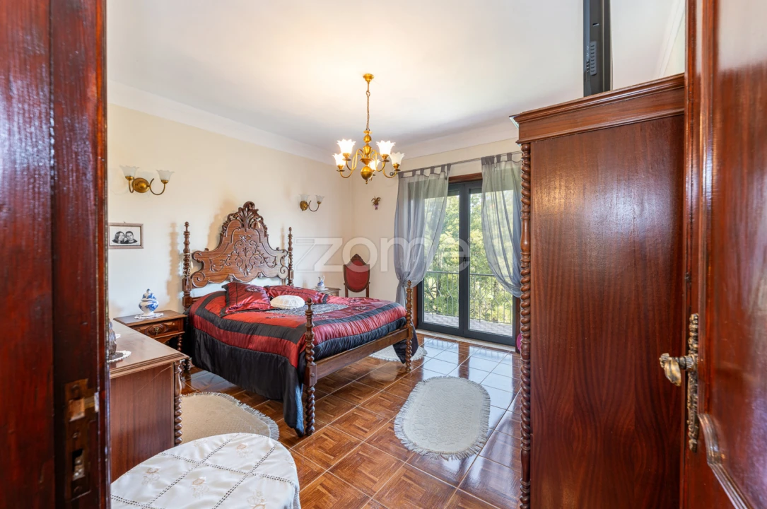 Moradia T6 para Venda em São Roque Foto 33