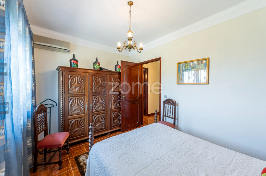 Moradia T6 para Venda em São Roque Foto 37