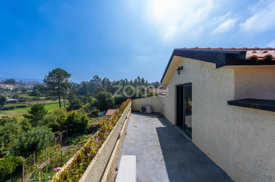 Moradia T6 para Venda em São Roque Foto 45