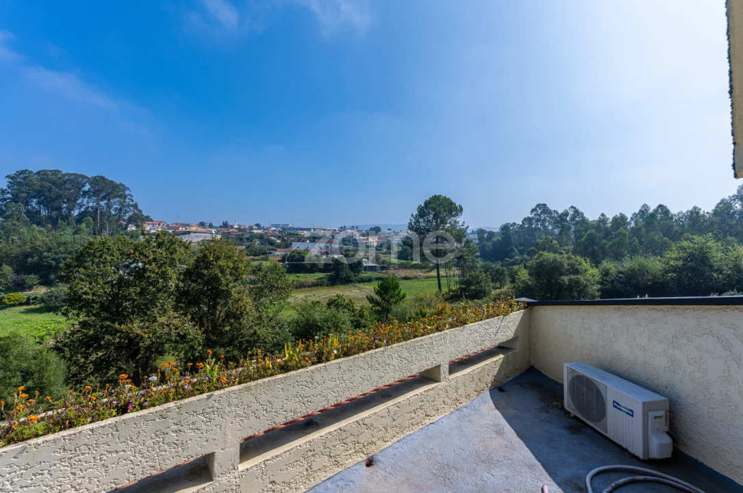 Moradia T6 para Venda em São Roque Foto 46