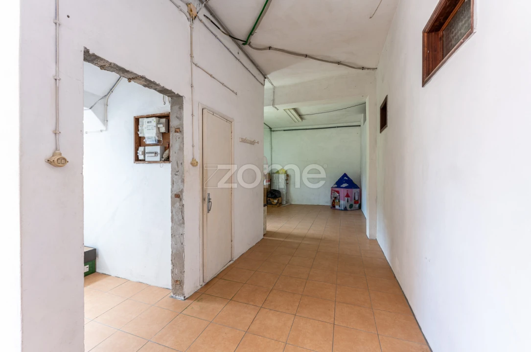 Moradia T6 para Venda em São Roque Foto 49