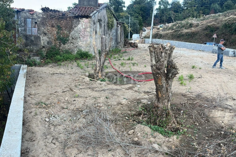 Moradia T3 para Venda em Rebordões (Santa Maria) Foto 10