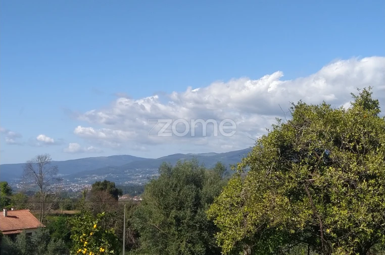 Moradia T3 para Venda em Rebordões (Santa Maria) Foto 6