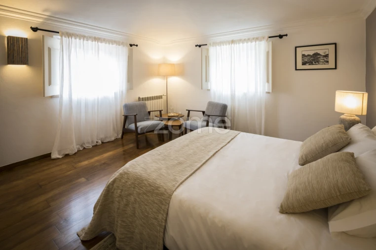 Moradia T4 para Arrendamento em Santa Maria e São Miguel, São Martinho, São Pedro Penaferrim Foto 11