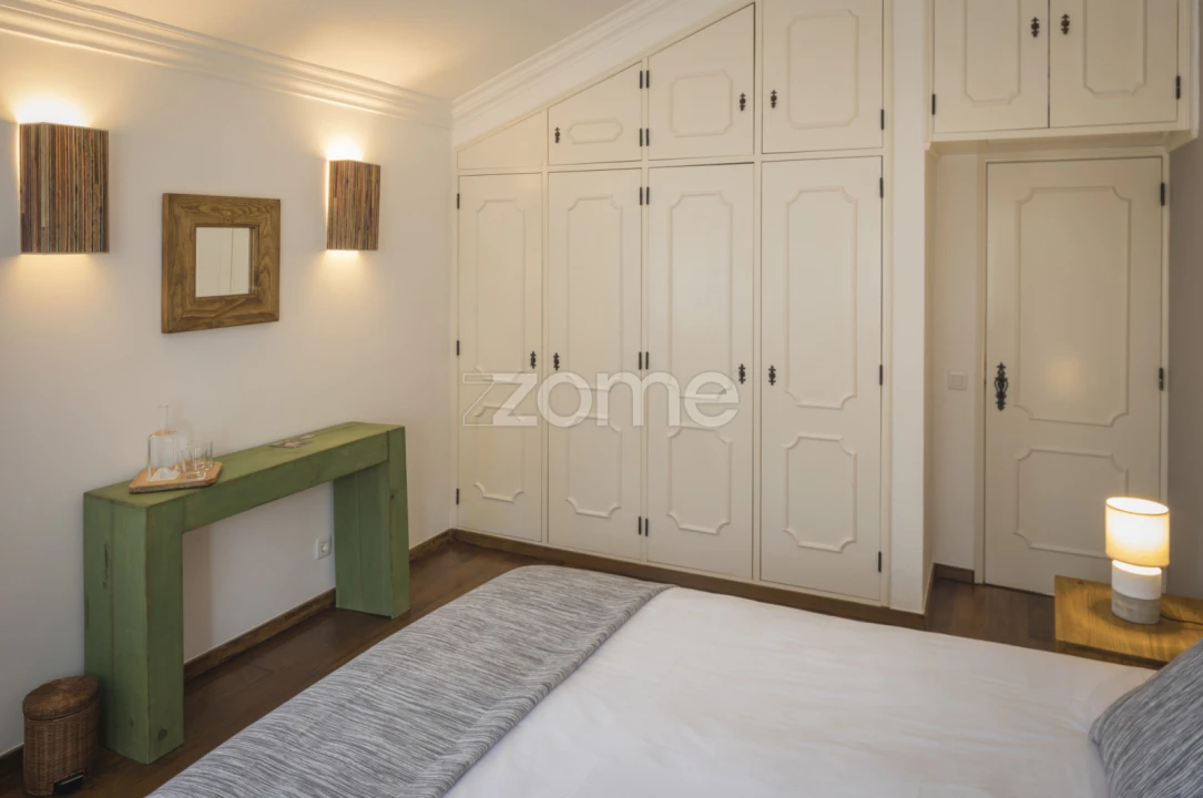 Moradia T4 para Arrendamento em Santa Maria e São Miguel, São Martinho, São Pedro Penaferrim Foto 9