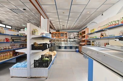 Moradia T4 para Venda em São Domingos de Rana