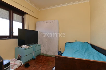 Moradia T4 para Venda em São Domingos de Rana