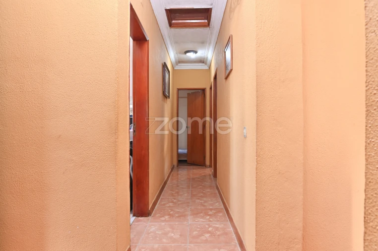 Moradia T4 para Venda em São Domingos de Rana Foto 13