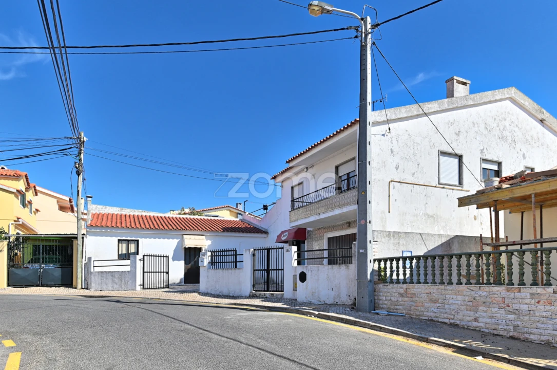 Moradia T4 para Venda em São Domingos de Rana Foto 1