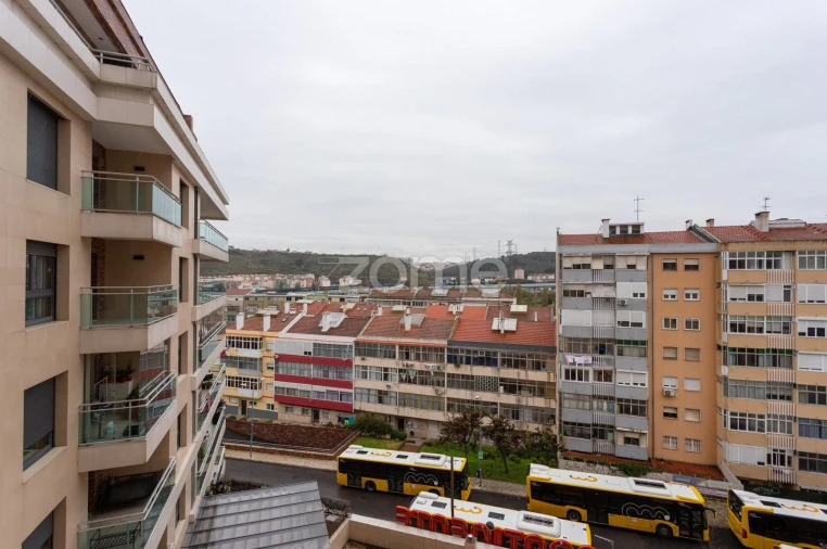 Apartamento T3 para Venda em Odivelas Foto 6