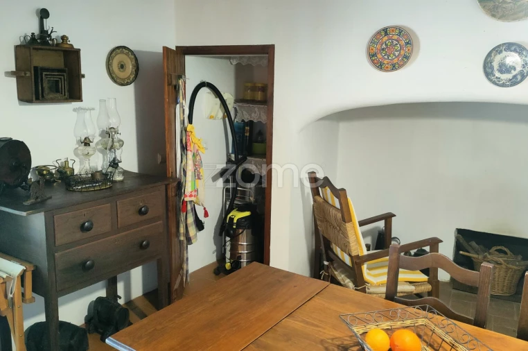 Moradia T5 para Venda em Corval Foto 46