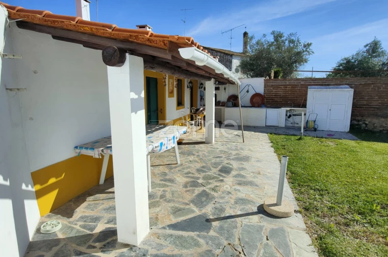 Moradia T5 para Venda em Corval Foto 13