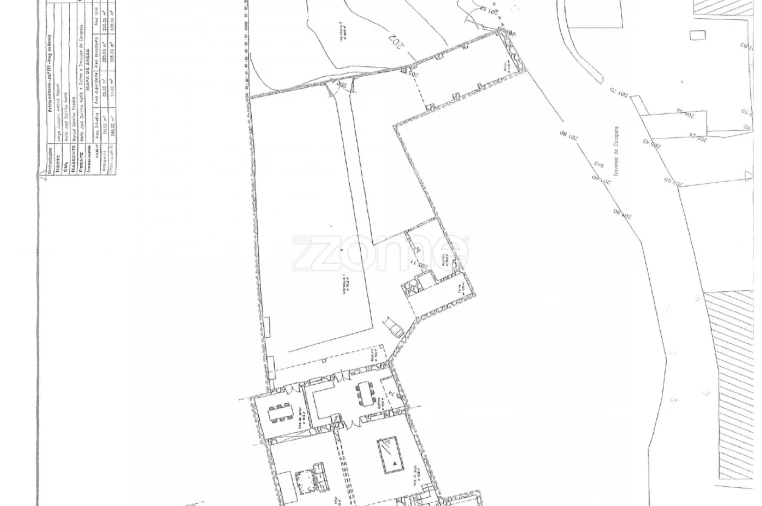 Moradia T5 para Venda em Corval Foto 64