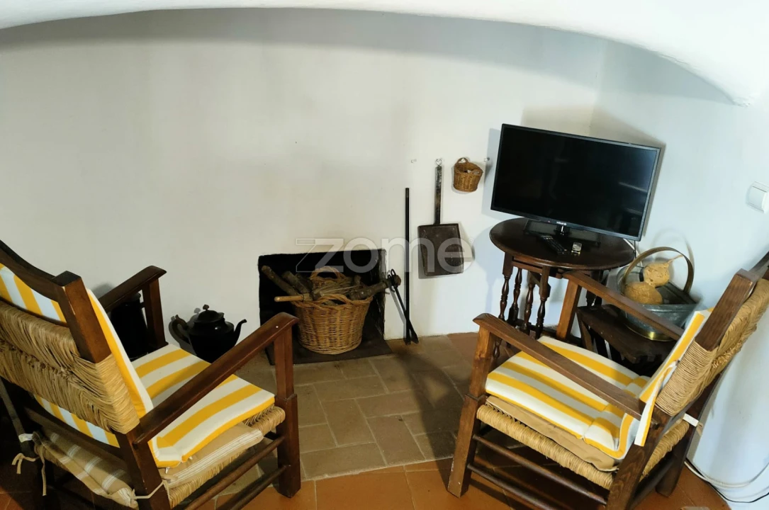 Moradia T5 para Venda em Corval Foto 43