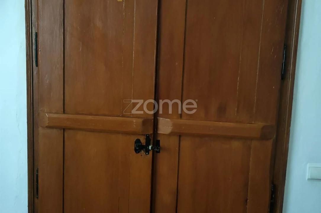 Moradia T5 para Venda em Corval Foto 61