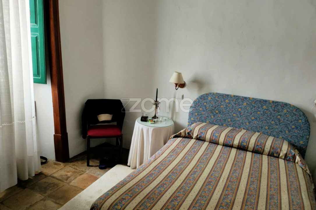 Moradia T5 para Venda em Corval Foto 20