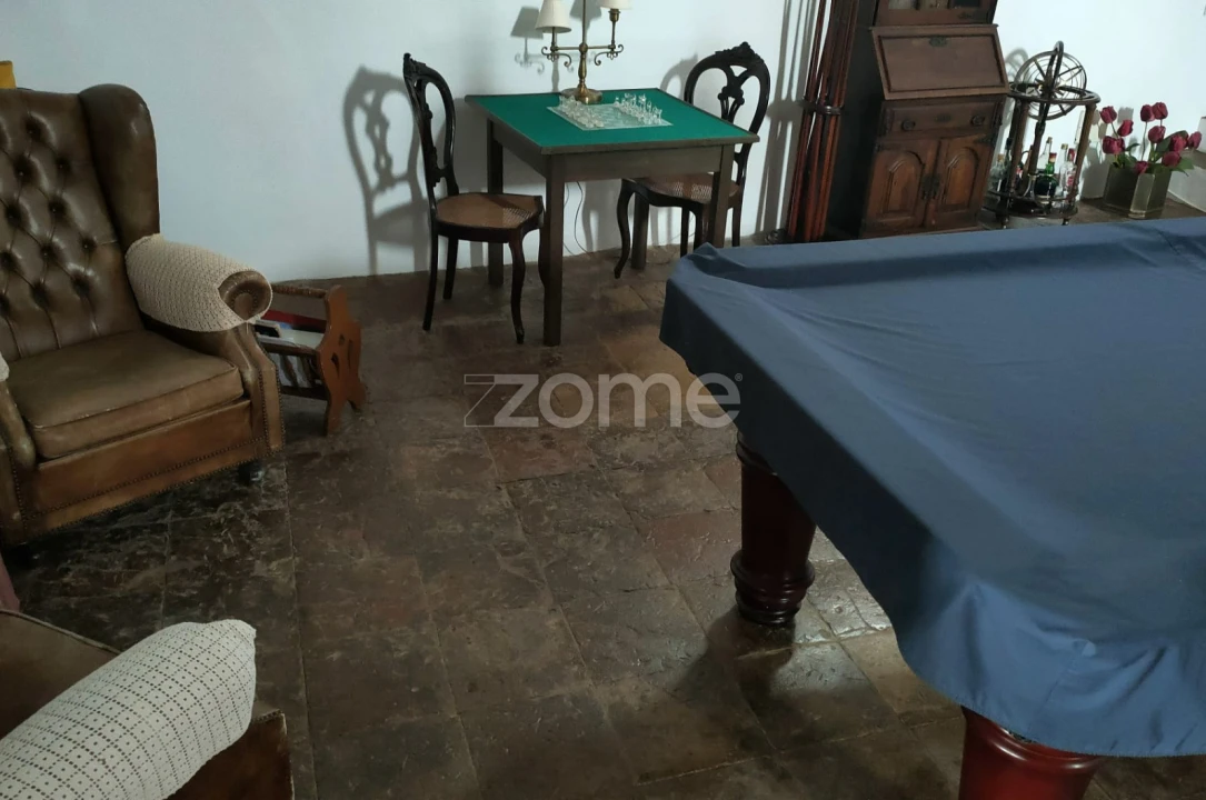 Moradia T5 para Venda em Corval Foto 51