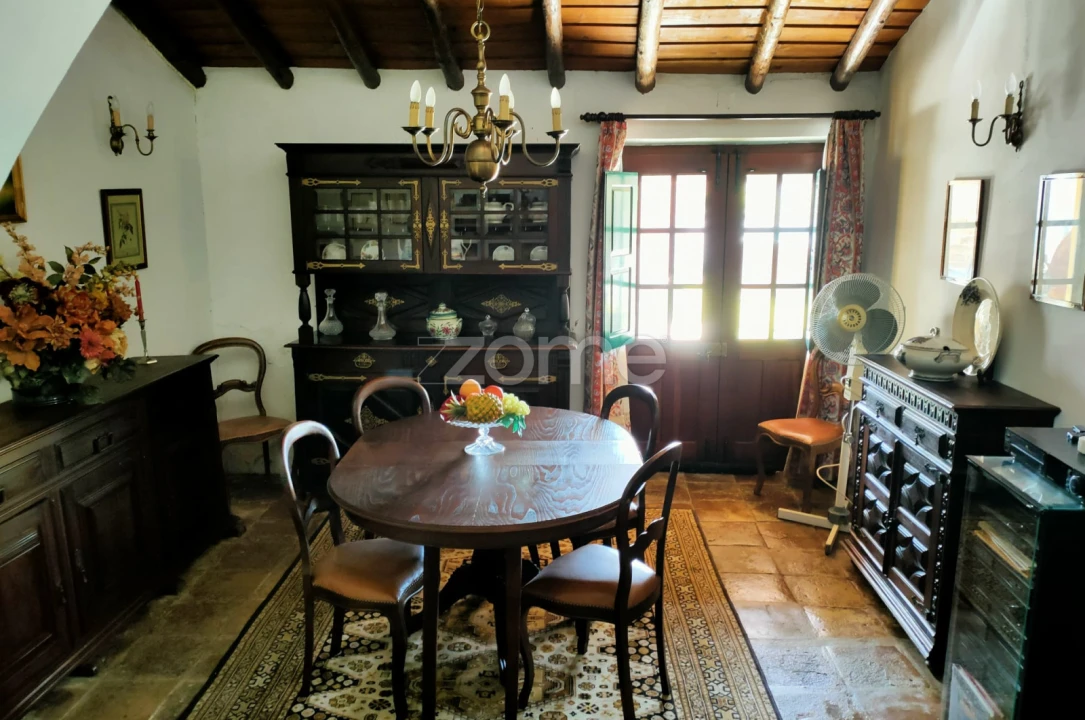 Moradia T5 para Venda em Corval Foto 35