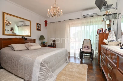 Moradia T6 para Venda em Carcavelos e Parede