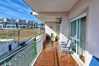 Moradia T6 para Venda em Carcavelos e Parede