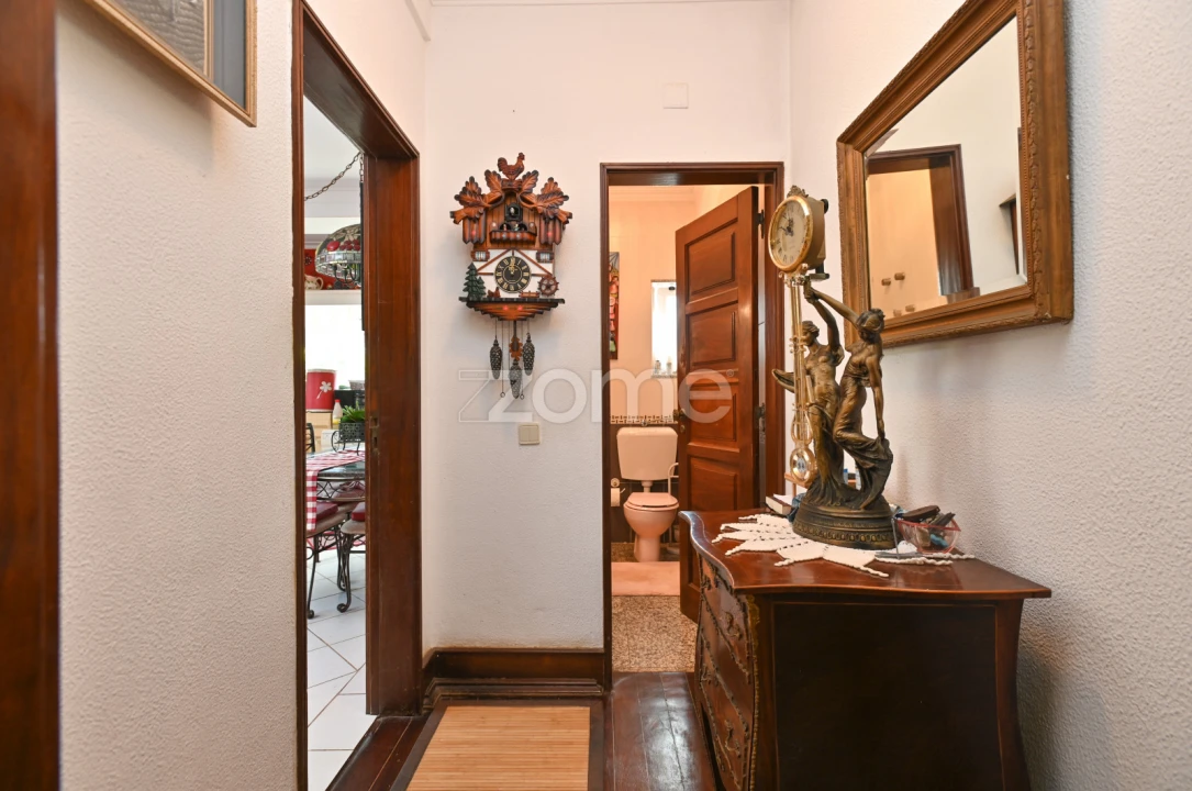 Moradia T6 para Venda em Carcavelos e Parede Foto 12