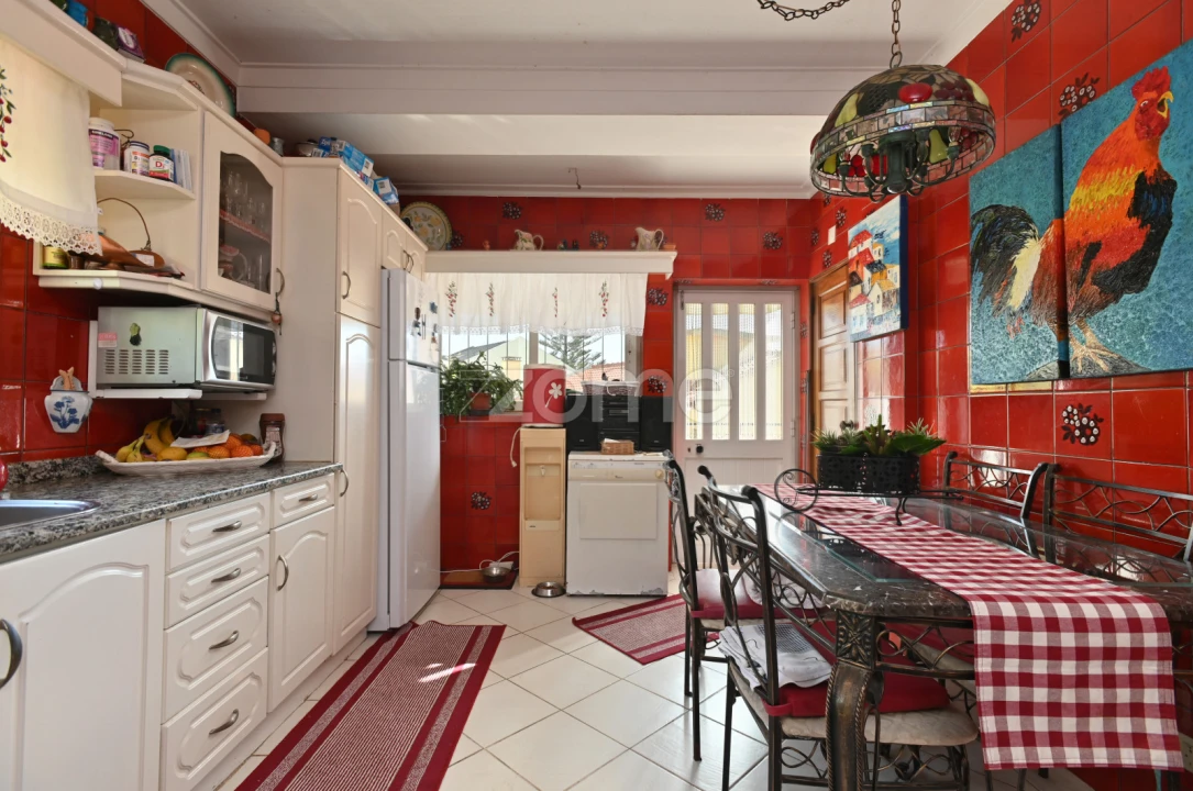 Moradia T6 para Venda em Carcavelos e Parede Foto 15