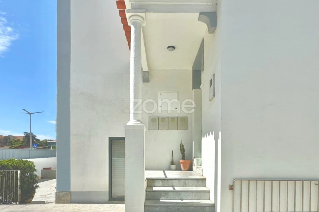 Moradia T13 para Venda em Carcavelos e Parede Foto 4