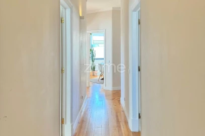 Moradia T13 para Venda em Carcavelos e Parede