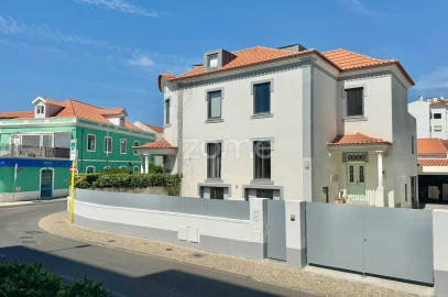 Moradia T13 para Venda em Carcavelos e Parede