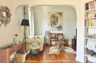 Moradia T13 para Venda em Carcavelos e Parede