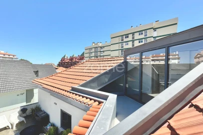 Moradia T13 para Venda em Carcavelos e Parede