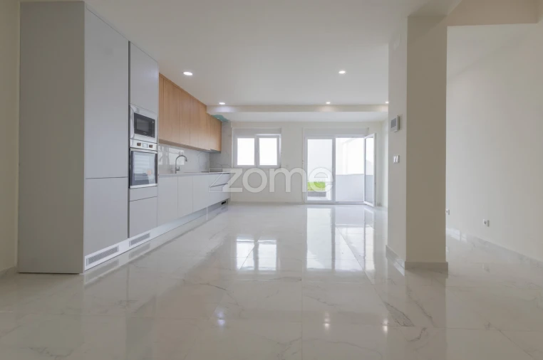 Apartamento T3 para Venda em Falagueira-Venda Nova Foto 4