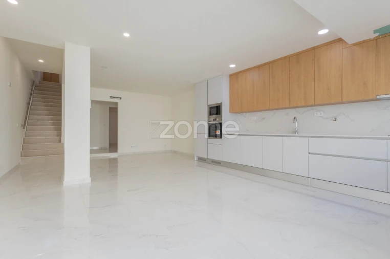 Apartamento T3 para Venda em Falagueira-Venda Nova Foto 6