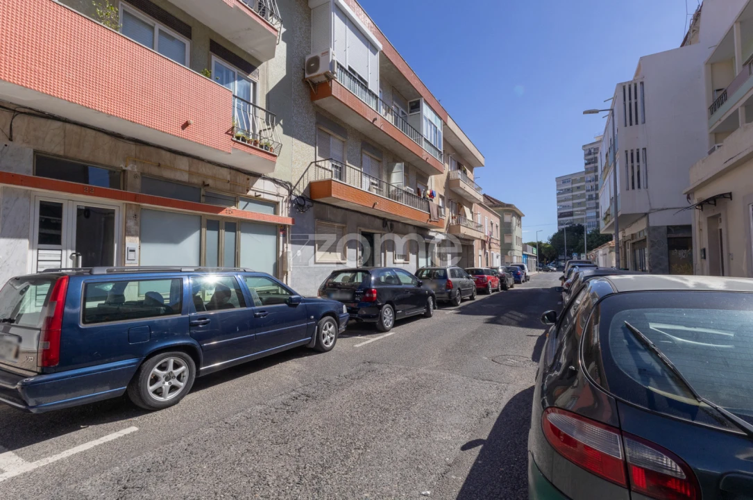 Apartamento T3 para Venda em Falagueira-Venda Nova Foto 40