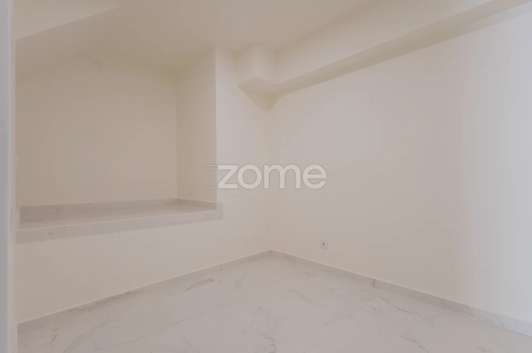 Apartamento T3 para Venda em Falagueira-Venda Nova Foto 14