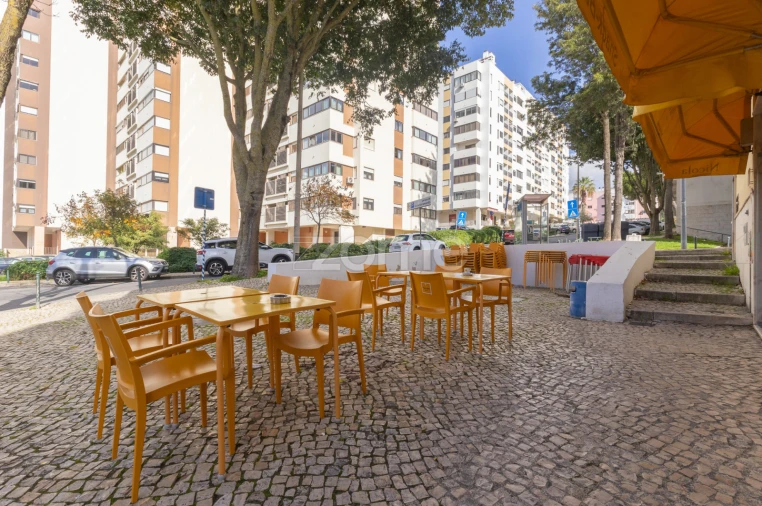 Negócio para Venda em Carnaxide e Queijas Foto 5