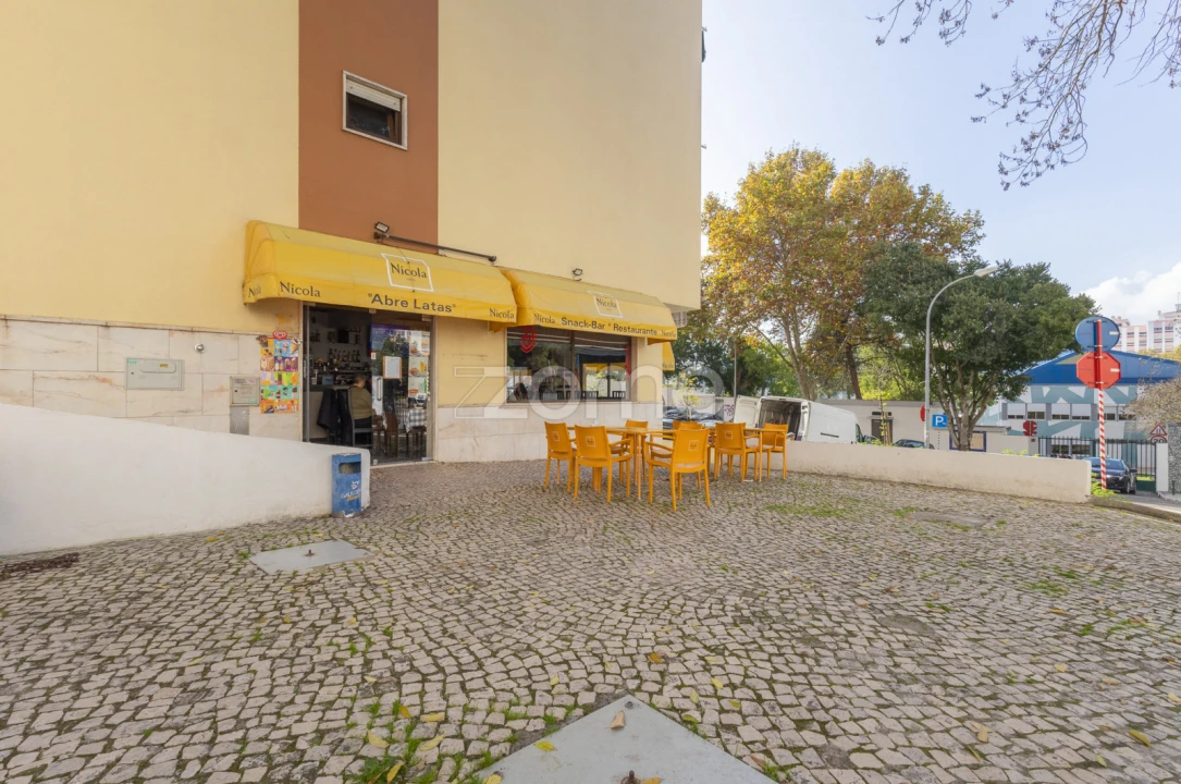 Negócio para Venda em Carnaxide e Queijas Foto 2