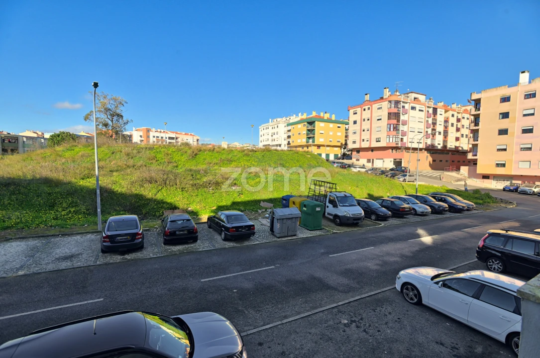 Apartamento T3 para Venda em Agualva e Mira-Sintra Foto 4