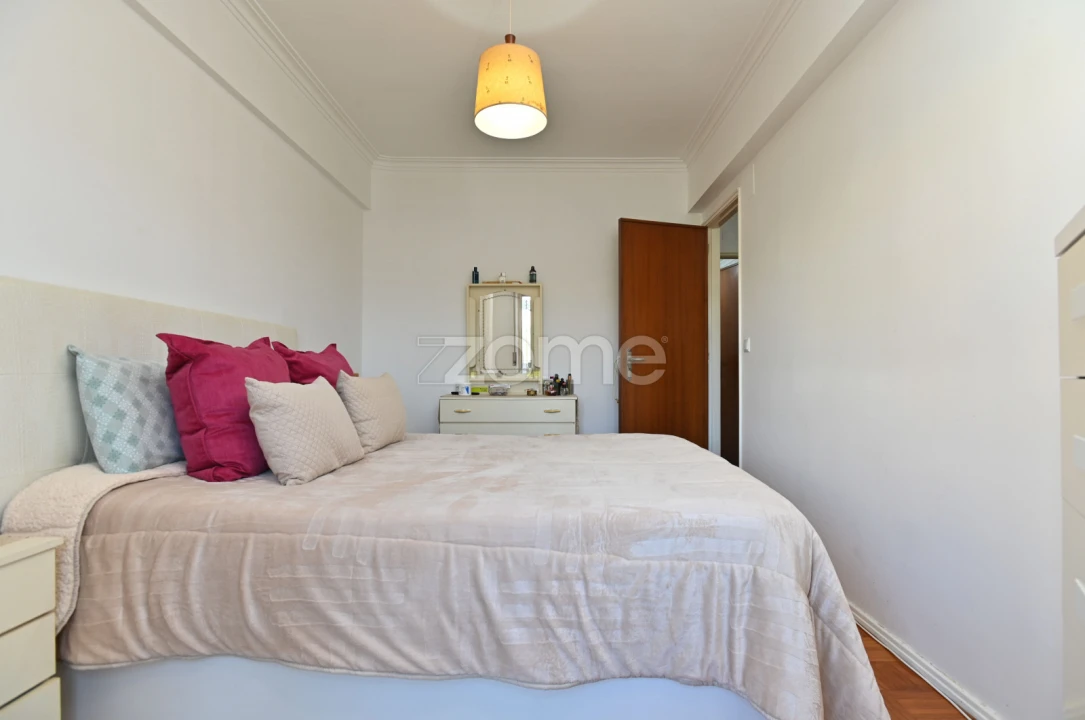 Apartamento T3 para Venda em Agualva e Mira-Sintra Foto 11