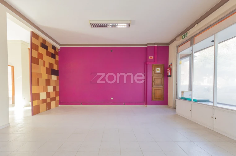 Negócio para Venda em São Domingos de Rana Foto 7