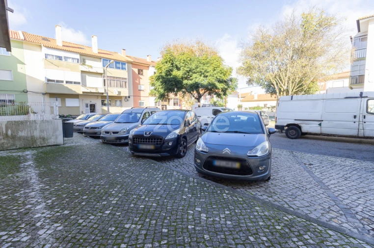 Negócio para Venda em São Domingos de Rana Foto 19