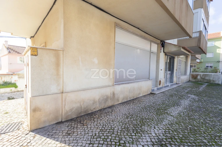 Negócio para Venda em São Domingos de Rana Foto 22